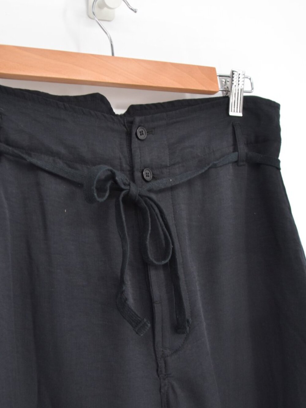 Anthropologie Tiny Heidi High Waist Satin Pants Womens M Black Ankle Tie Baggy - Picture 6 of 9